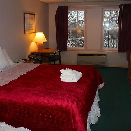 Anchorage Inn Burlington Bagian luar foto