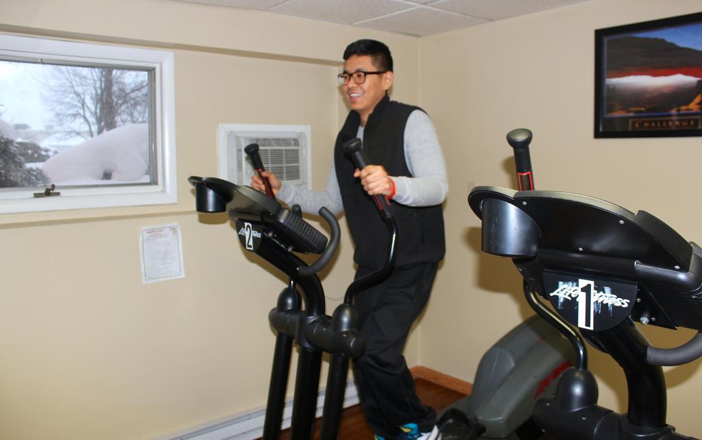 Anchorage Inn Burlington Bagian luar foto