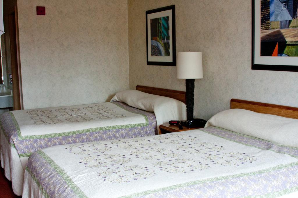 Anchorage Inn Burlington Bagian luar foto