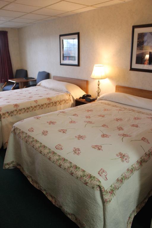 Anchorage Inn Burlington Bagian luar foto