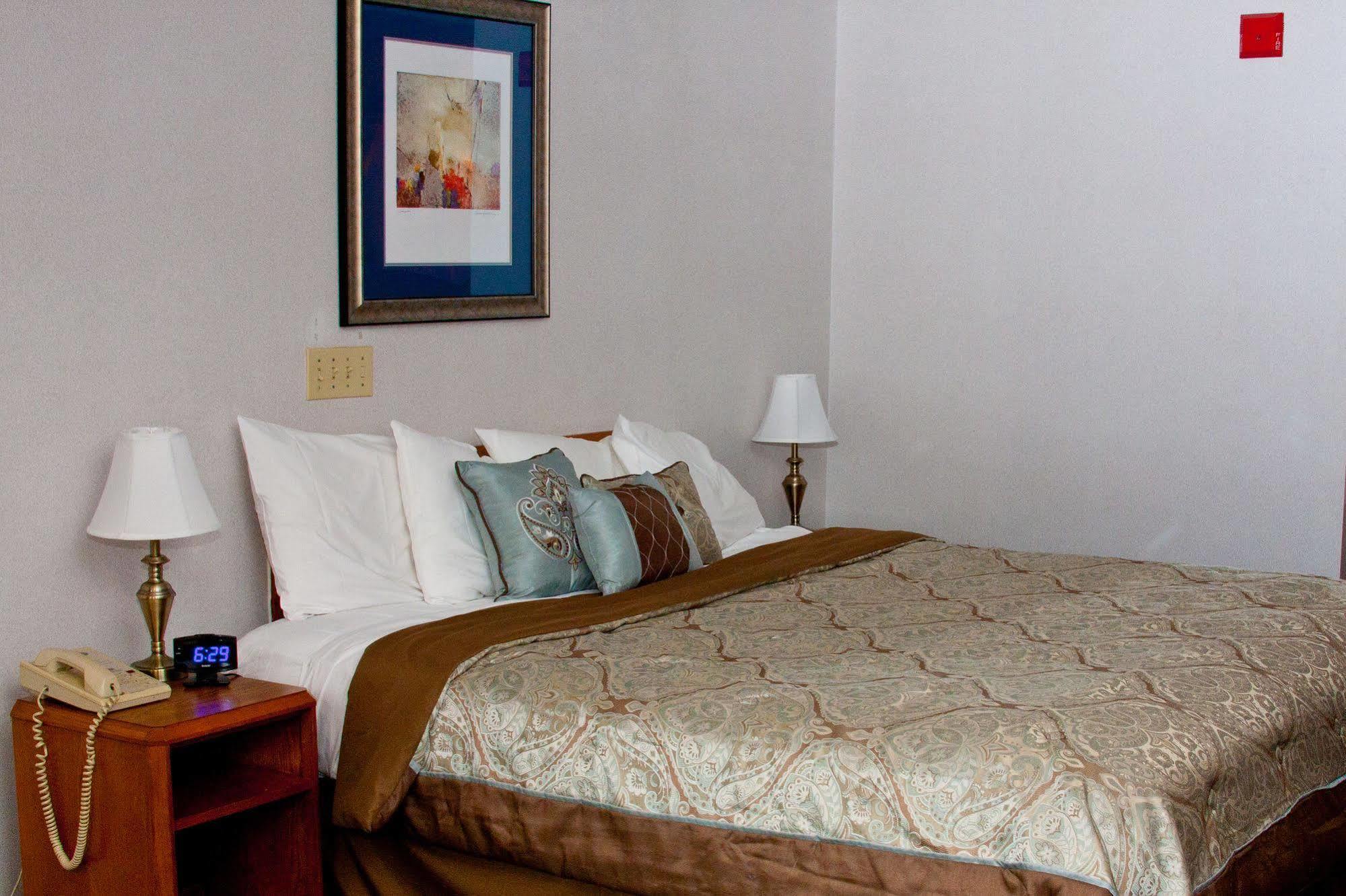 Anchorage Inn Burlington Bagian luar foto